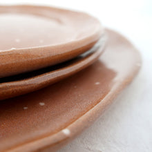 Cargar imagen en el visor de la galería, Plato Postre - Vajilla Lunares